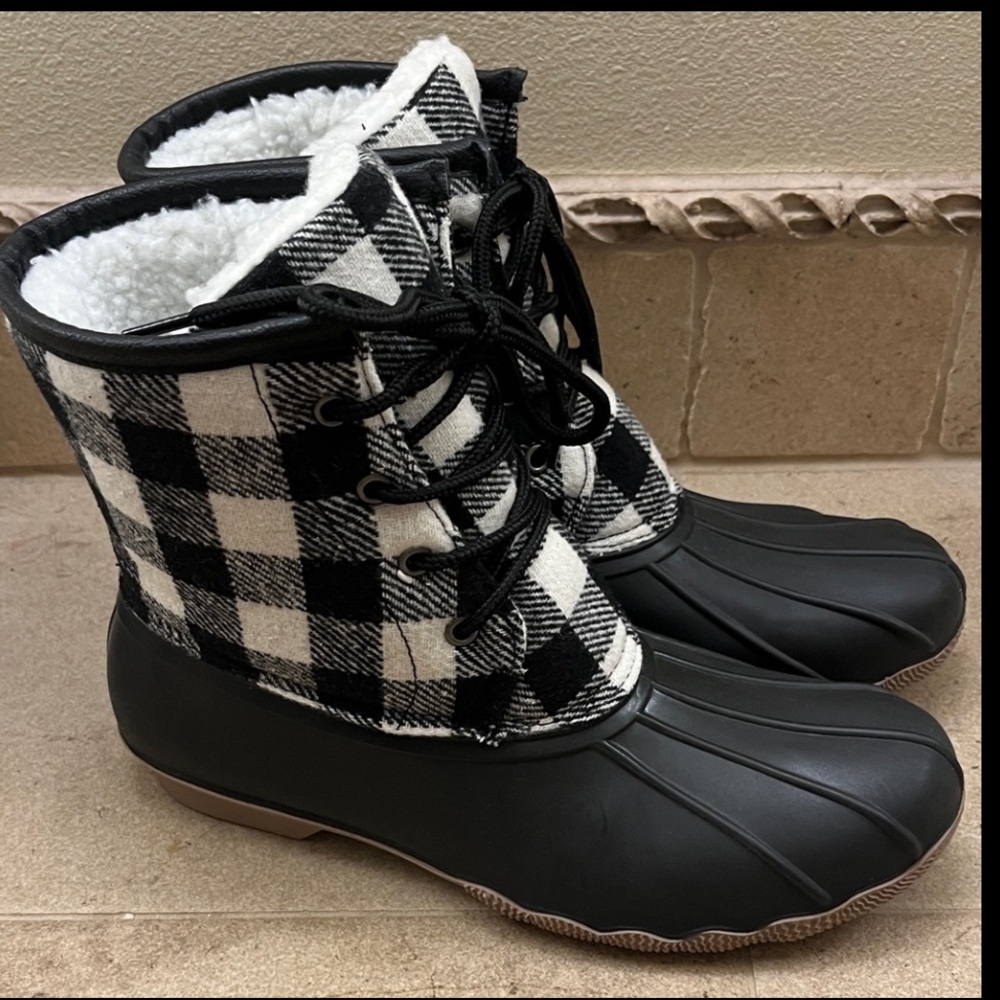 New Boutique Plaid Duck Boots